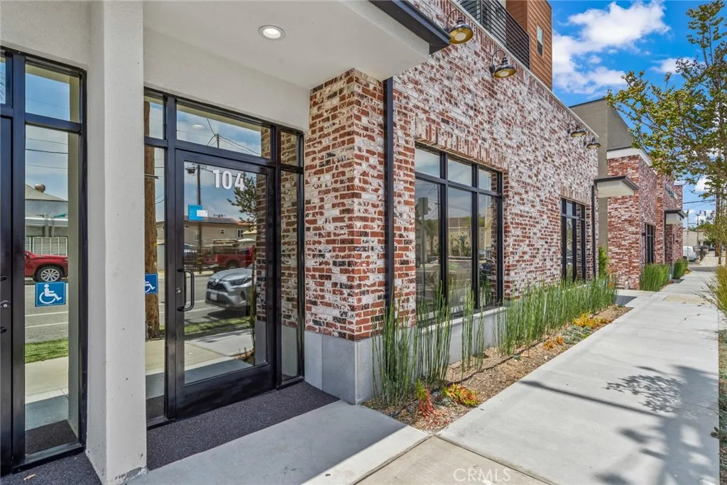 24809 Narbonne Avenue 104 home-pic-0